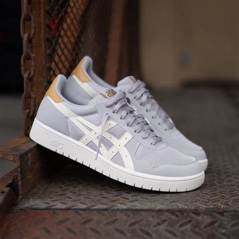 Footwear | SNEAKER TOWN