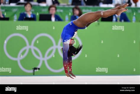 Simone biles floor hi-res stock photography and images - Alamy