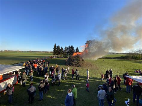 Osterfeuer 2022 Freiwillige Feuerwehr Großenheidorn