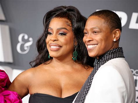 Niecy Nash And Jessica Betts Are The First Same Sex Couple On Essence Cover Npr