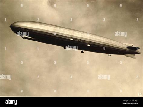 The Graf Zeppelin LZ 127 Stock Photo Alamy