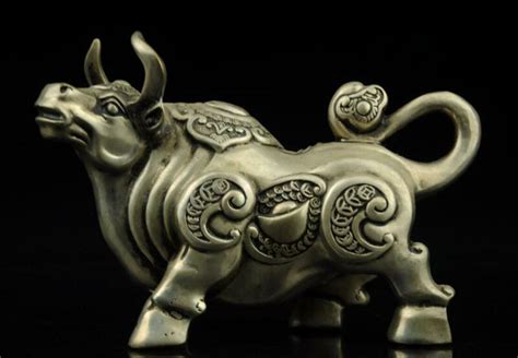 Chinese Hand Carved Cow And Sycee Copper Plating Silver Statue