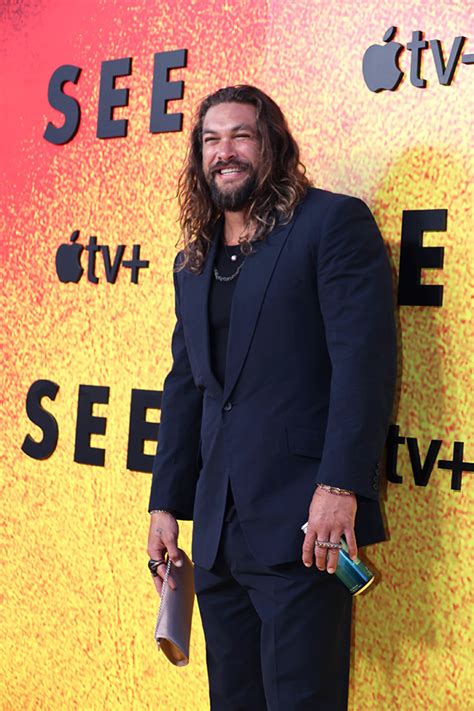 Jason Momoa Mostra Bunda Nua Em Pano Estilo Tanga Em Viagem De Pesca