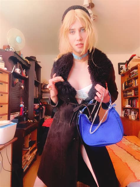 Anna Rios Being A Blonde Big Dick Model Photo 3 AShemaletube
