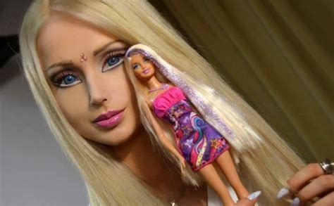 Valeria Lukyanova La ‘barbie De La Vida Real Se Muestra Sin Maquillaje