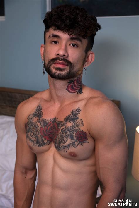 Raw Uncut Sweatpants Gay Porn Video GayMobile Fr