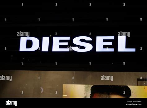 Diesel logo -Fotos und -Bildmaterial in hoher Auflösung – Alamy