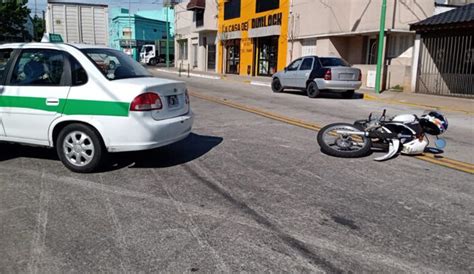 Ensenada Impactante Choque Entre Una Moto Y Un Taxi Diario Hoy En La