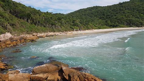 Praia Do Sissial Governador Celso Ramos Viagens E Caminhos