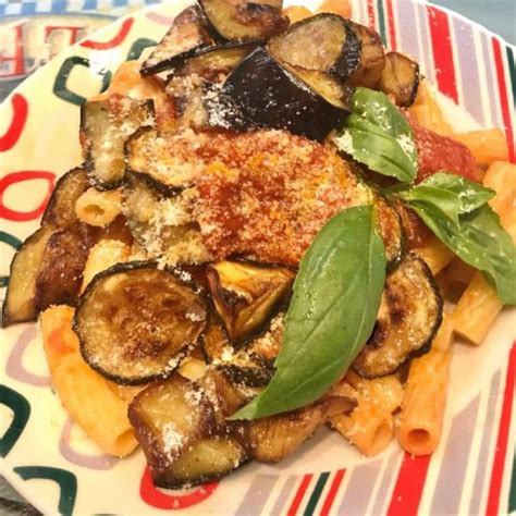 Tortiglioni Con Zucchine E Melanzane Fritte E Pic Pac Al Ta Cucina