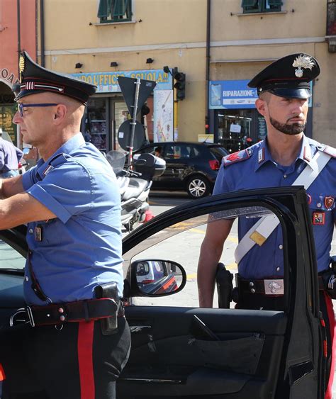 Denunciati Fratelli Con Mezzo Chilo Di Droga