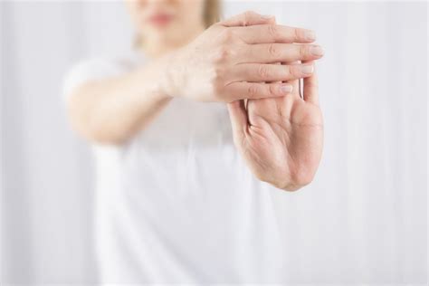 8 Exercises For Easing Tennis Elbow Plus Prevention Tips