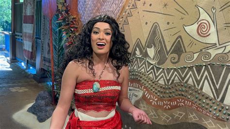 Photos Video Moana Meet And Greet Debuts At Disneys Animal Kingdom