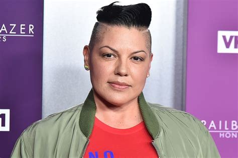 Sara Ramirez Joins Sex And The City Reboot As Non Binary Podcast Host