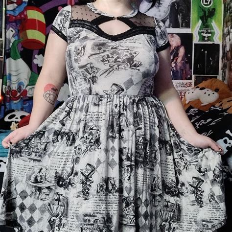 Hot Topic Alice In Wonderland Dress What Can I Depop