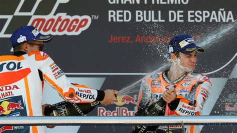 Aksi Gila Marc Marquez Dan Dani Pedrosa Di Kota Barcelona Otomotif