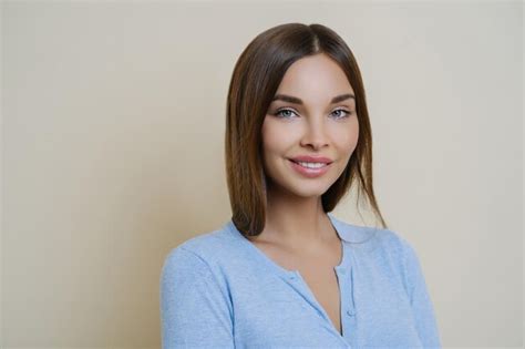 Premium Photo Brunette Woman With Healthy Skin Gentle Smile Perfect Teeth Minimal Makeup