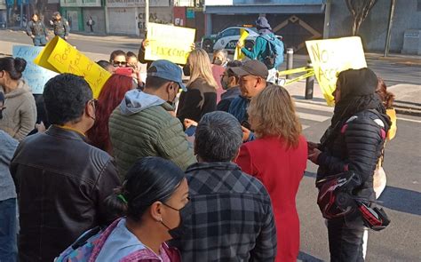 Cdmx Padres Protestan Contra Directora De Escuela Primaria Telediario