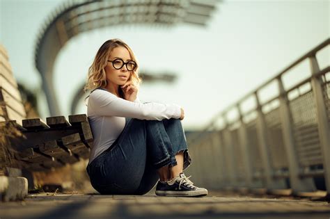 Diana Bokeh Blonde Girl Glasses Sitting Hands Legs Jeans Hd Wallpaper Rare Gallery