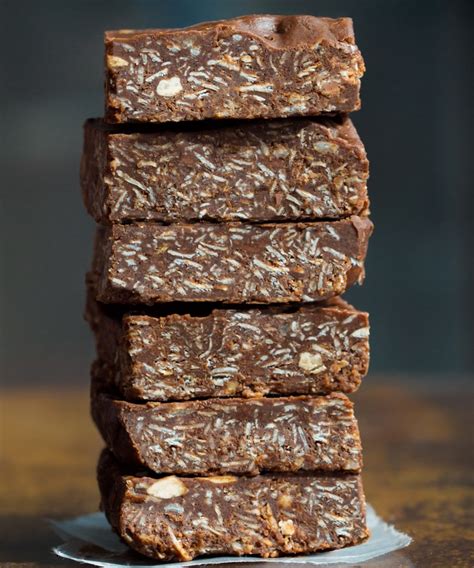 Easy No Bake Chocolate Oat Bars Recipe