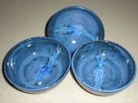 This Sight Shows Examples Of Coyote Glazes On A Variety Of Pieces