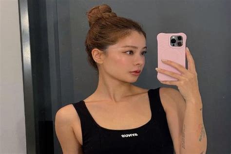 Hot mom sở hữu sắc vóc nóng bỏng phong cách thời trang táo bạo Báo Tri thức Cuộc sống