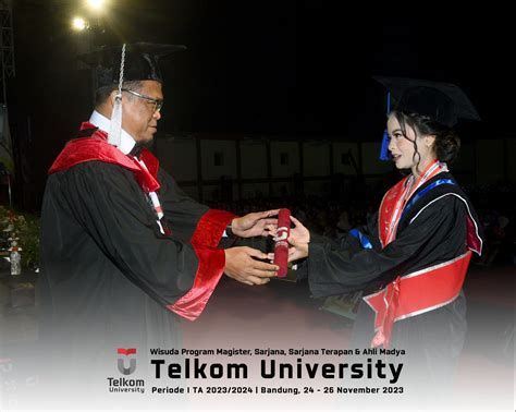 WISUDA TELKOM UNIVERSITY 2023 FTE S1 TEKNIK TELEKOMUNIKASI DEKAN 066