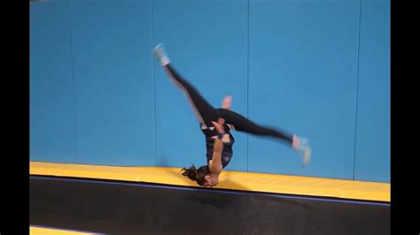 Gymnastique Au Trampoline Park Youtube