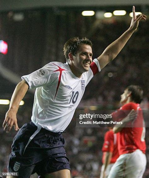 Michael Owen England Goal Photos and Premium High Res Pictures - Getty ...