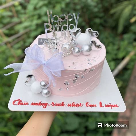 Ghim của kritika Trivedi trên cake design Sinh nhật Bánh sinh nhật