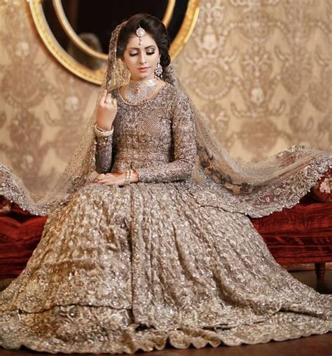 Pakistani Bridal Dresses For Walima