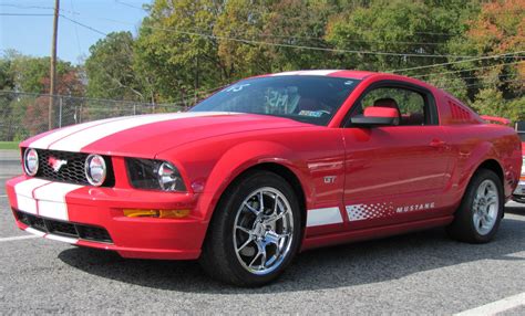 2005 Ford Mustang GT 1 4 Mile Trap Speeds 0 60 DragTimes