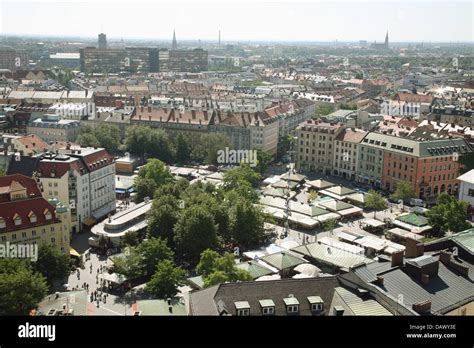 Das Bild zeigt den südlichen Teil der Stadt und dem Viktualienmarkt in