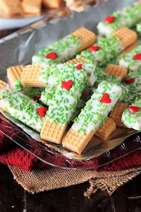 5 Grinch Themed Party Food ideas for the Christmas Season! - Super Busy ...