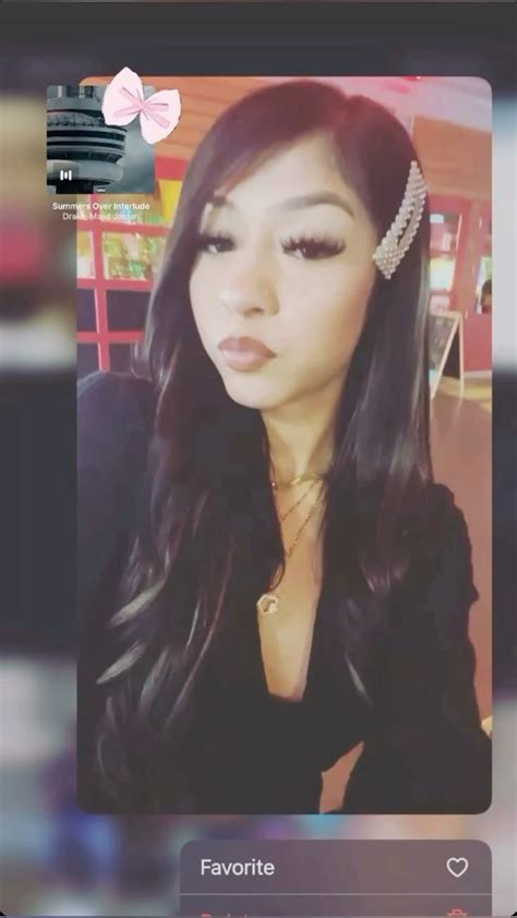 Pin By Mariana On Discord In Cute Selfie Ideas Cute Latina Pretty Selfies