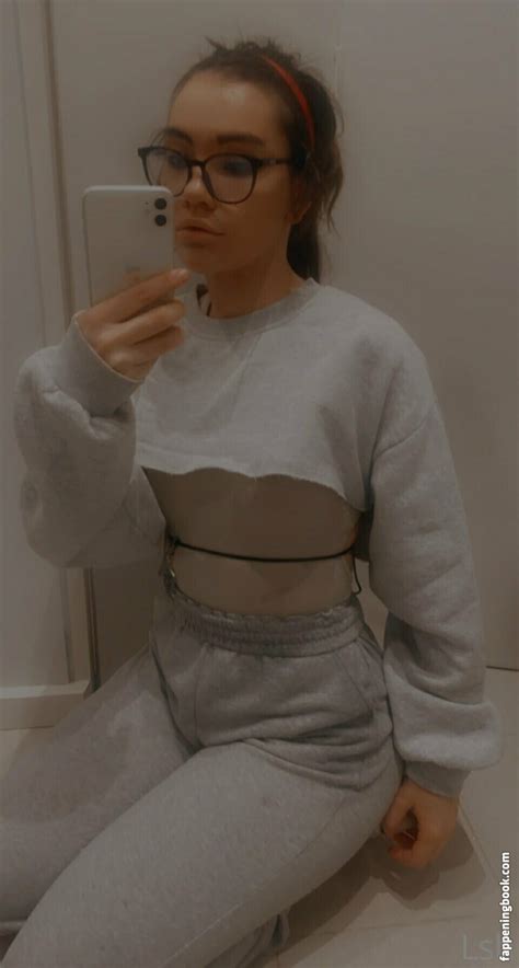 Certifiedfreak Daysaweek Zoeeybrooklyn Nude OnlyFans Leaks Fappening FappeningBook