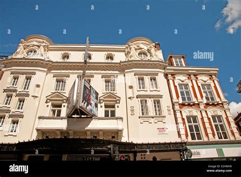 Shaftesbury Avenue Dusk Hi Res Stock Photography And Images Alamy