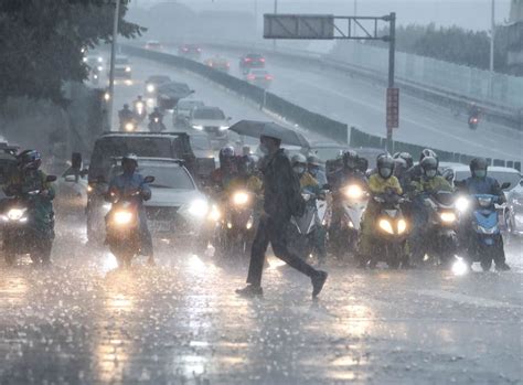 三颱共舞防致災豪雨 父親節天氣出爐 這裡雨最大 生活 中時新聞網