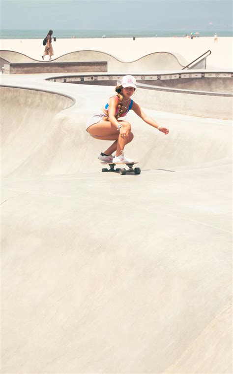 The Concrete Wave The History Of Skateboarding 1