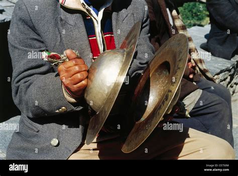 Kartal musical instrument india hi-res stock photography and images - Alamy