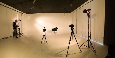 Passport photo studio near me locations are closing fast today