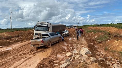 Caminh Es Ao Extremo Atoleiro Br De Colniza Mt Ju Na Mt