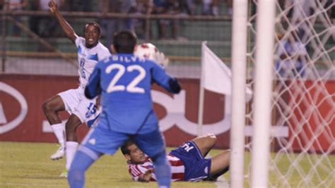 Paraguay golea a Honduras en el OlÃmpico