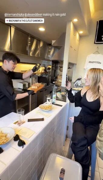 Kiernan Shipka Kiernanshipka Nude Leaks OnlyFans Leaked Models Nude Celebrity Photos