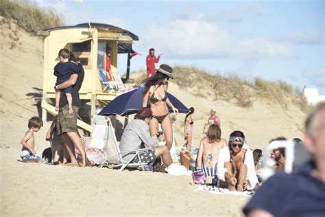 La Bikini Triangulito El Cl Sico Dise O Sexy Que Eligen Las Mujeres En El Verano Infobae