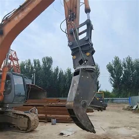 Concrete Hydraulic Pulverizer Steel Shear Utilizes The Excavator S Hydraulic Forces To Crush