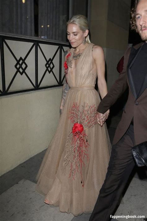 Skylar Grey Skylargreyxo Nude OnlyFans Leaks Fappening FappeningBook