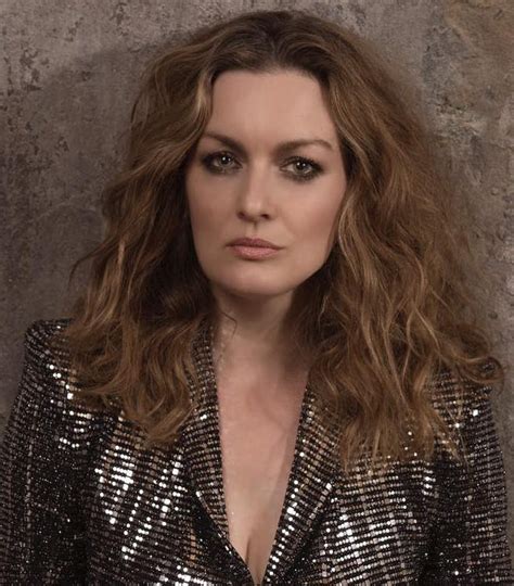 4 Hot Sexy Sarah Nixey Bikini Pics