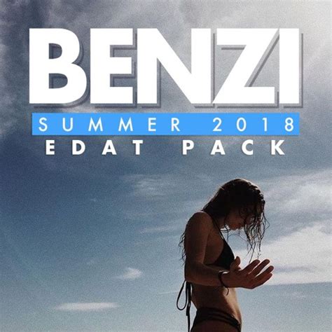 9 Sexy Hot Clairo Bikini Pics