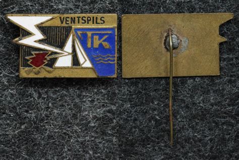 Знак Туристический клуб - Значки и знаки